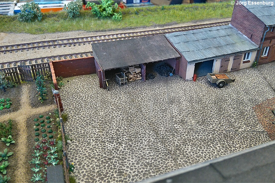 Details auf der 6. Internationalen Modellbahnausstellung im FEZ in Berlin-Wuhlheide: Hinterhof