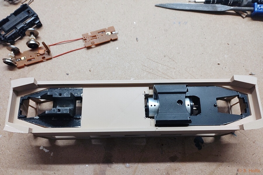 Geteilter Rahmen im Geh&auml;use